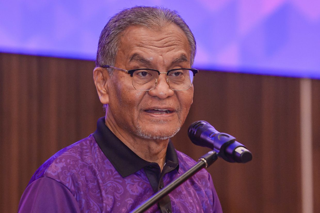 Floods: No field hospitals or clinics needed, says Dzulkefly