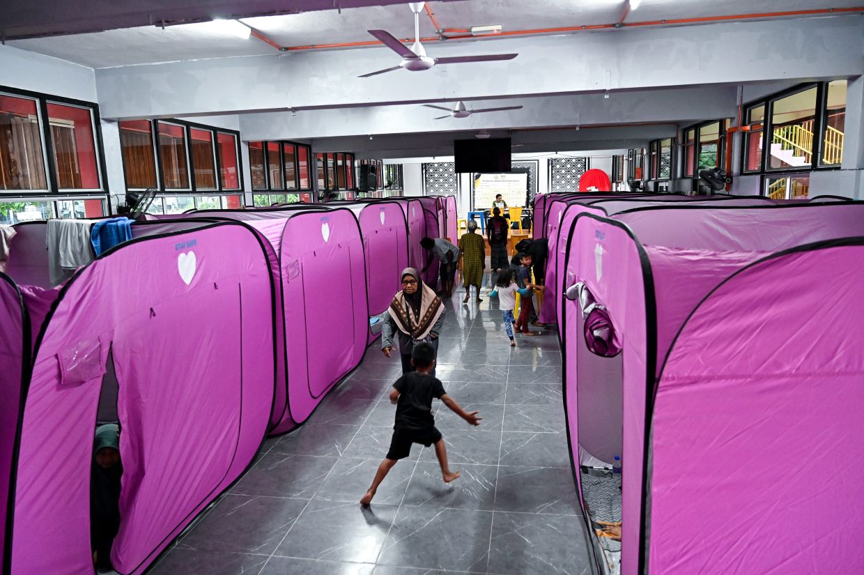 Floods: Over 30,000 victims housed in 228 relief centres across nine states as of noon