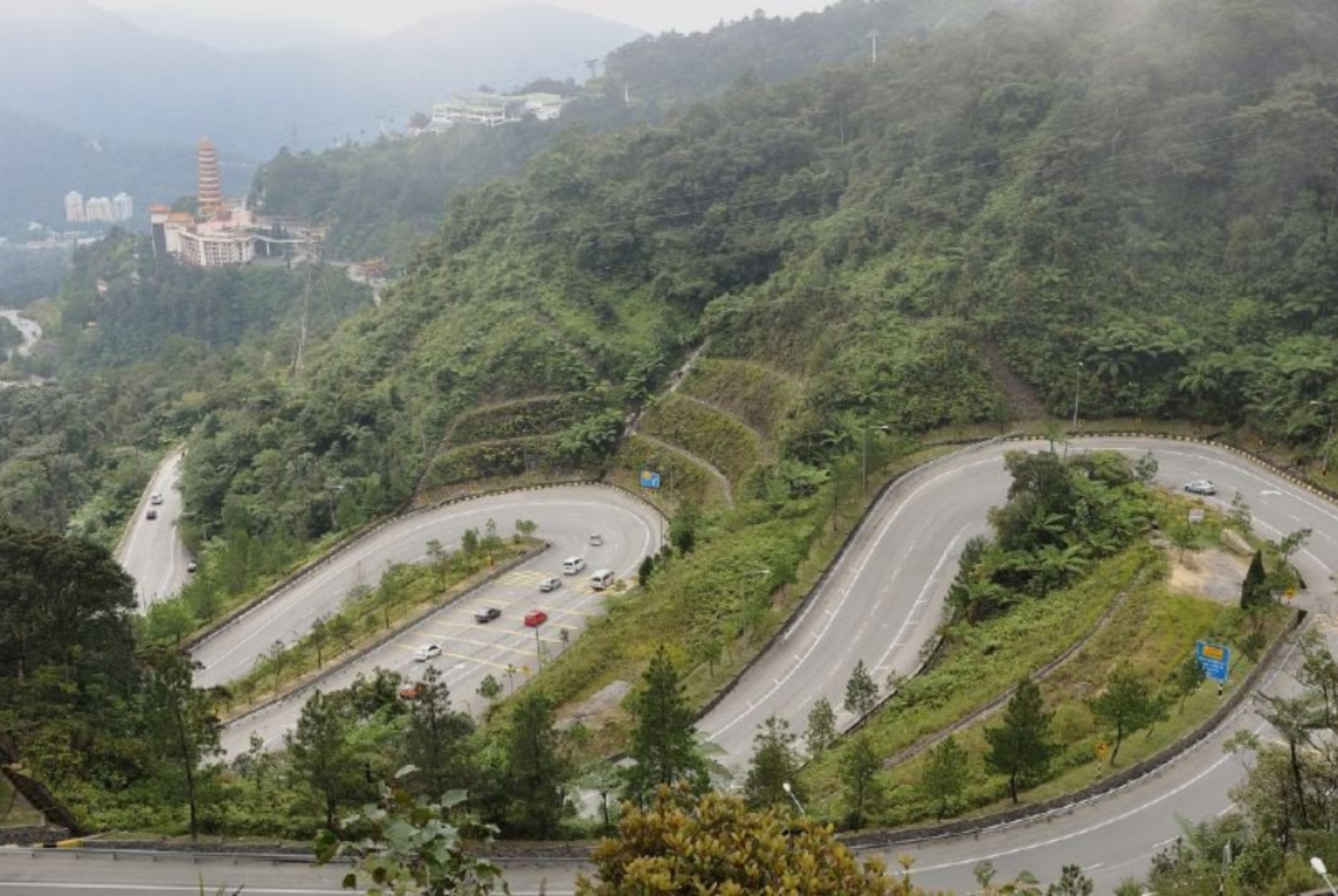 genting malaysia plans road charges to highlands resort