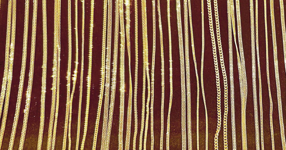 Gold edges up on bargain-hunting as market awaits US jobs data