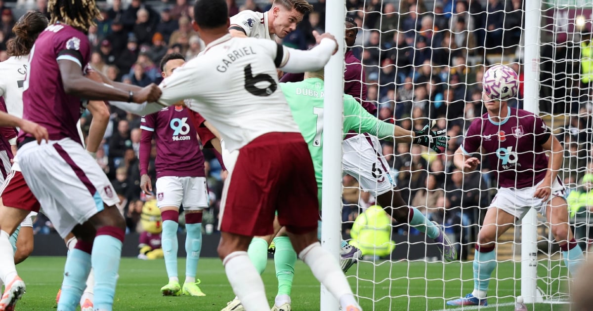 Gyokeres on target as leaders Arsenal beat Burnley