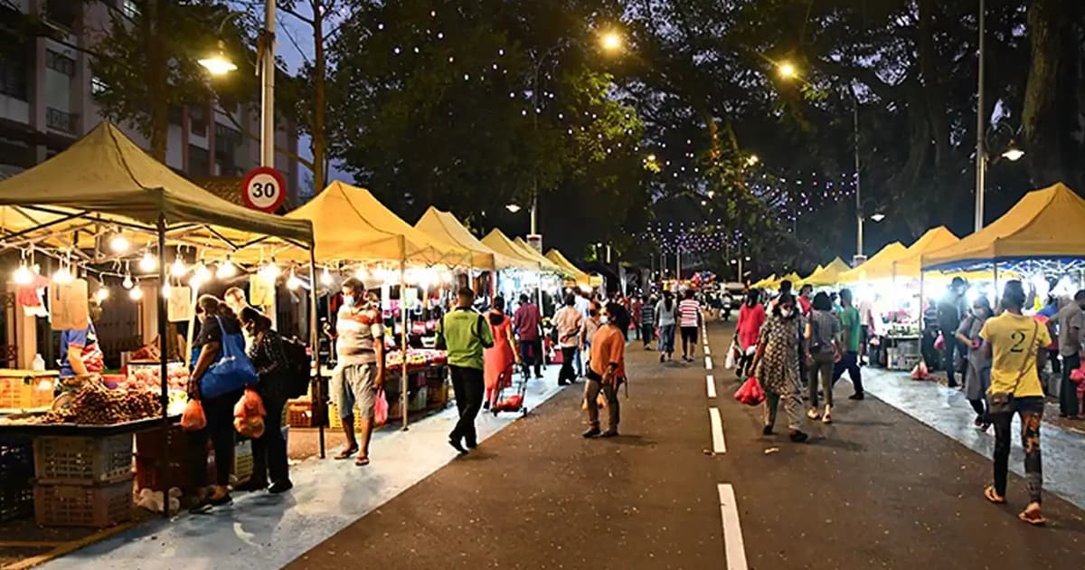 Hawkers, small traders key to economic growth, says Anwar