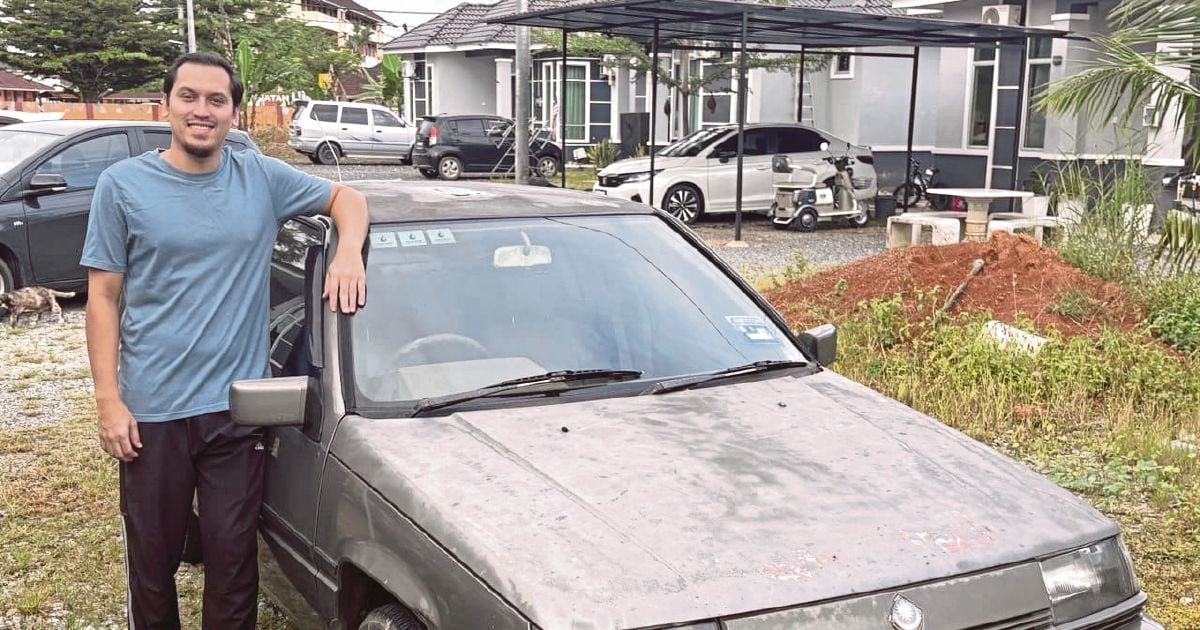 Holding the wheel of nostalgia: Owners cling to old cars for sentimental reasons