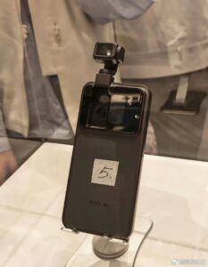 Honor Robot Phone Diperlihatkan Kepada Umum