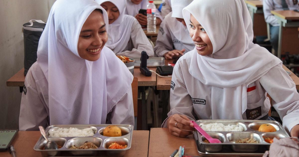 Indonesia's free meal scheme linked to nearly half of food poisoning cases