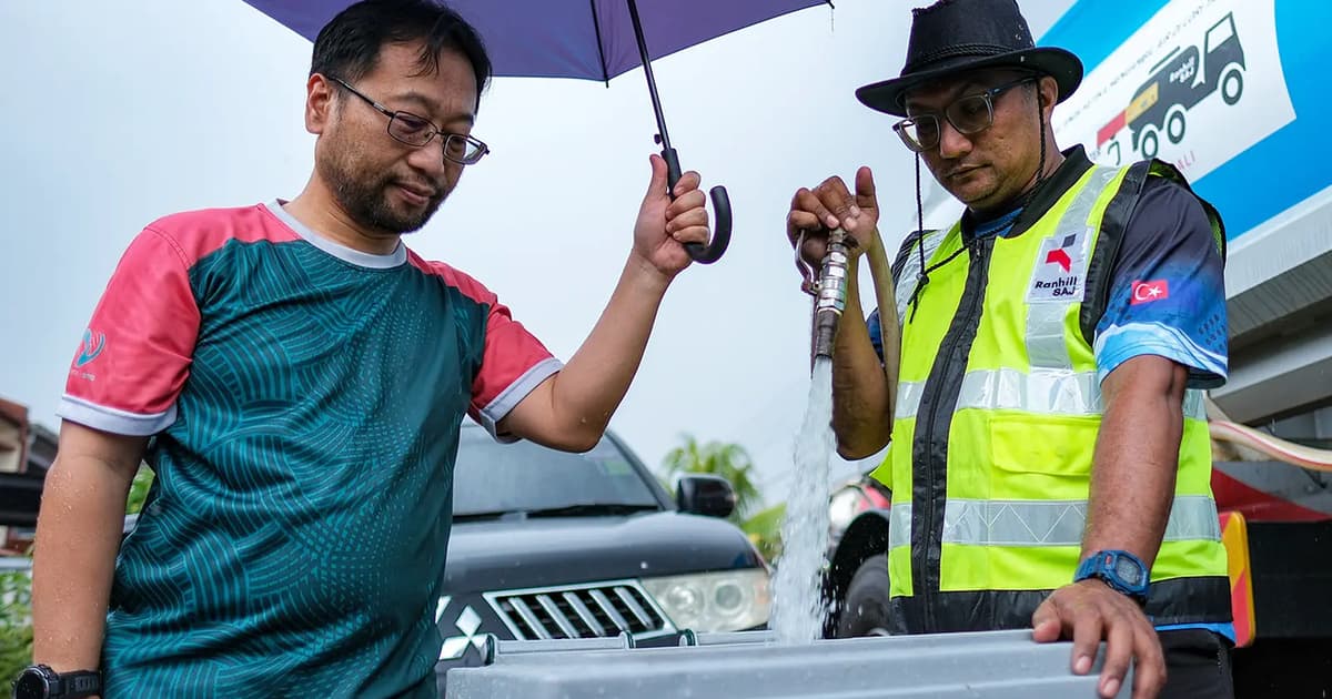 JB residents turn to rainwater and baths at mosques