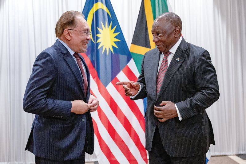 Jemput Trump, buat dia menari, berehat dan selesaikan isu tarif