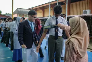Johor guna alat pengesan logam di semua pusat SPM