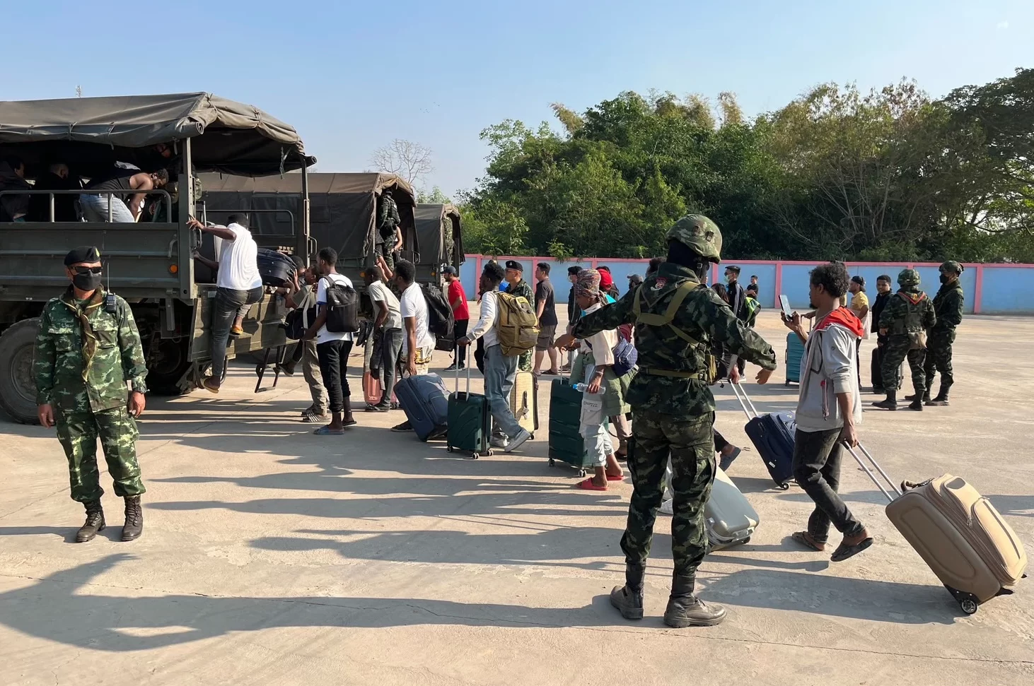 Junta Myanmar serbu pusat scam, tahan 1,600 warga asing 