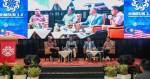 KJ ‘returns’ to Umno HQ 2 years after expulsion