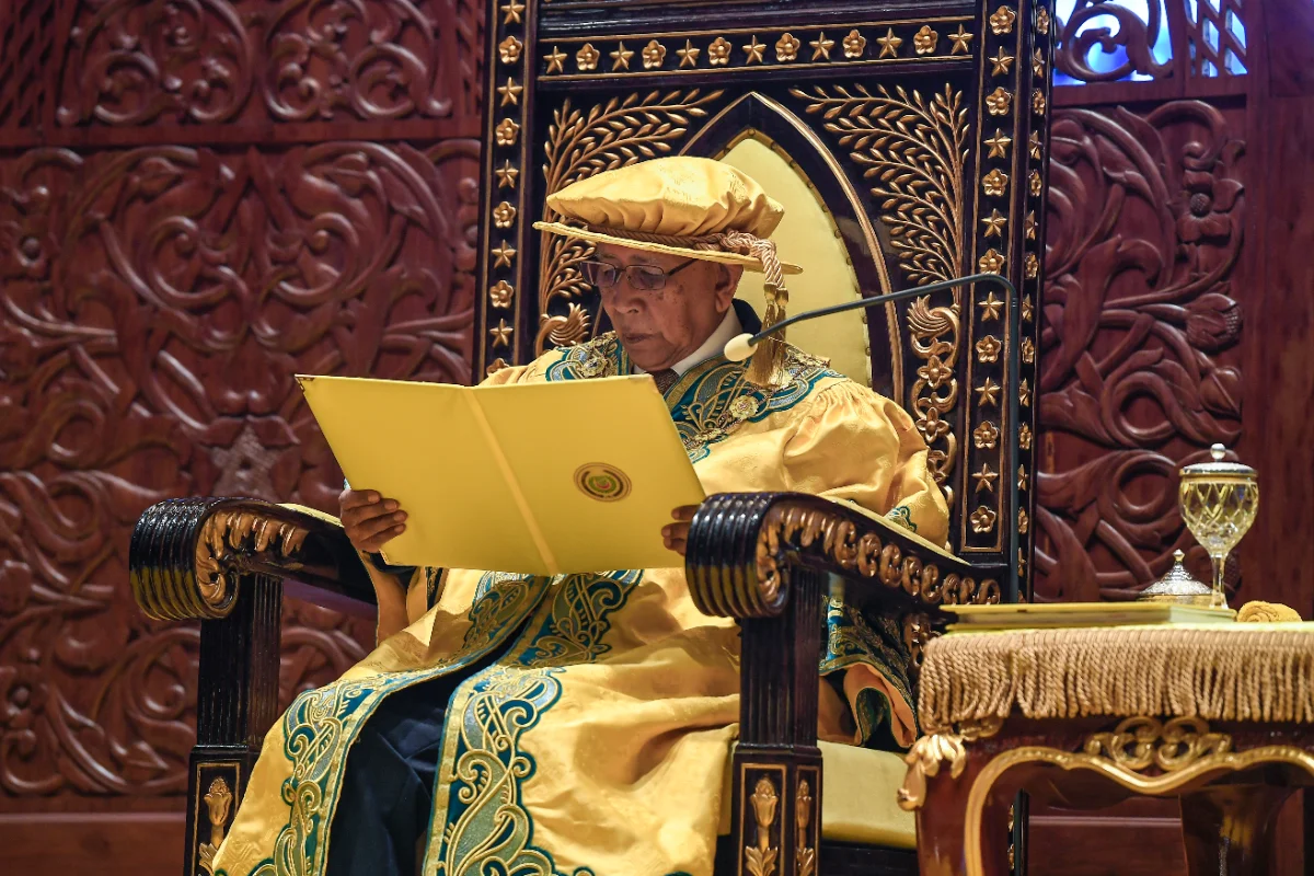 Kedah Sultan urges universities to stay clear of politics, focus on knowledge