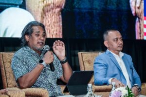 Kehadiran Khairy di Menara Dato’ Onn disambut sorakan