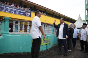 Khaled lancar program Sekolah Angkat Madani Mindef