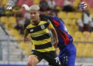 Kuching City belasah PDRM 5-0