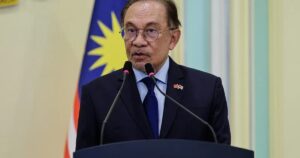 Let’s strive for excellence in 2025, Anwar tells Malaysians