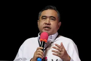 Loke selar tindakan Ewon letak jawatan isu 40% hasil Sabah