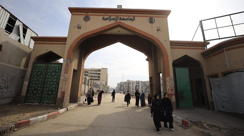 Mahasiswa Gaza kembali ke kampus walaupun sebahagian bangunan ranap