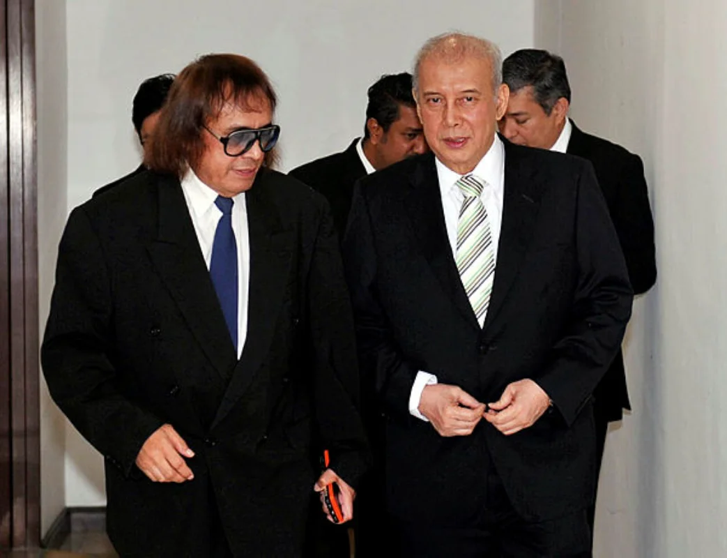 Mahkamah tolak saman fitnah bekas CM Melaka