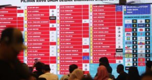 Main entrance to Istana Seri Kinabalu tightly guarded