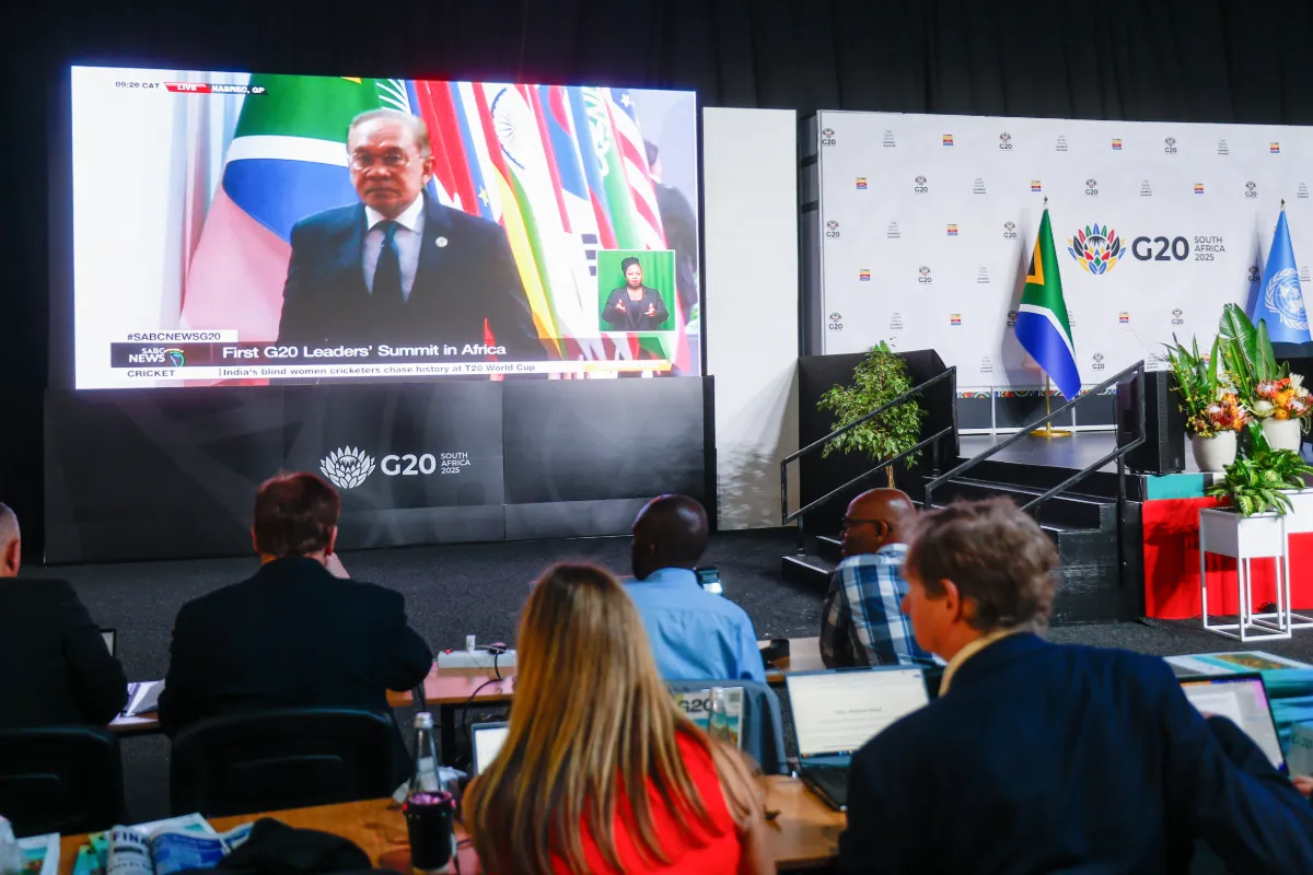 Malaysia and India pledge to strengthen bilateral ties