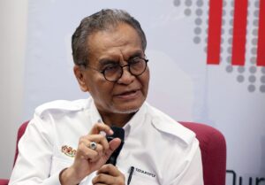 Malaysia sees 54% drop in new HIV infections over two decades