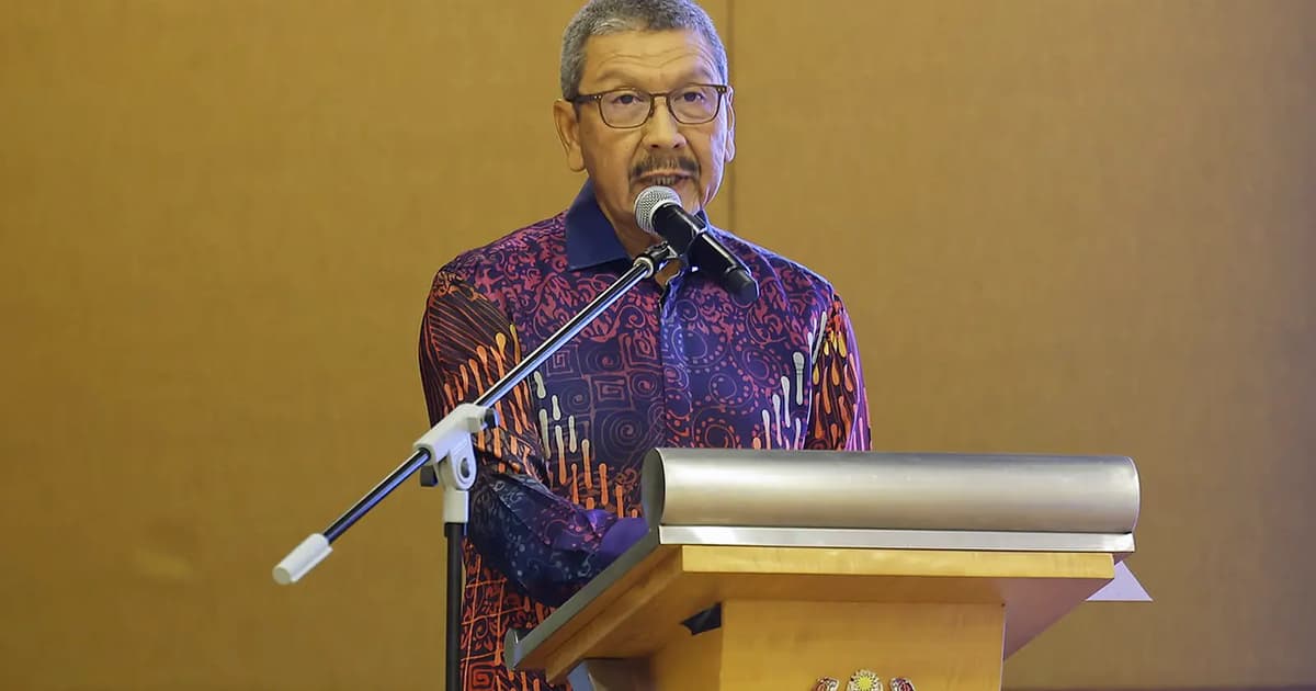 Monitor subordinates’ financial health, state and federal heads of dept told