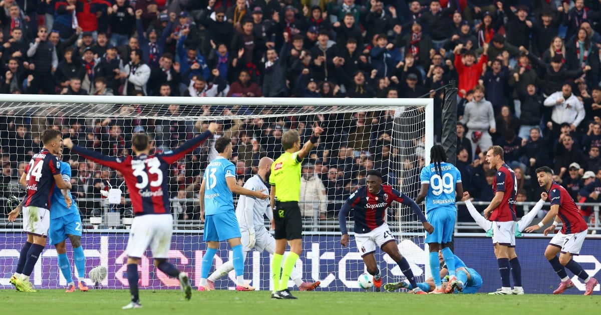 Napoli fall in Bologna as top of the table remains tight