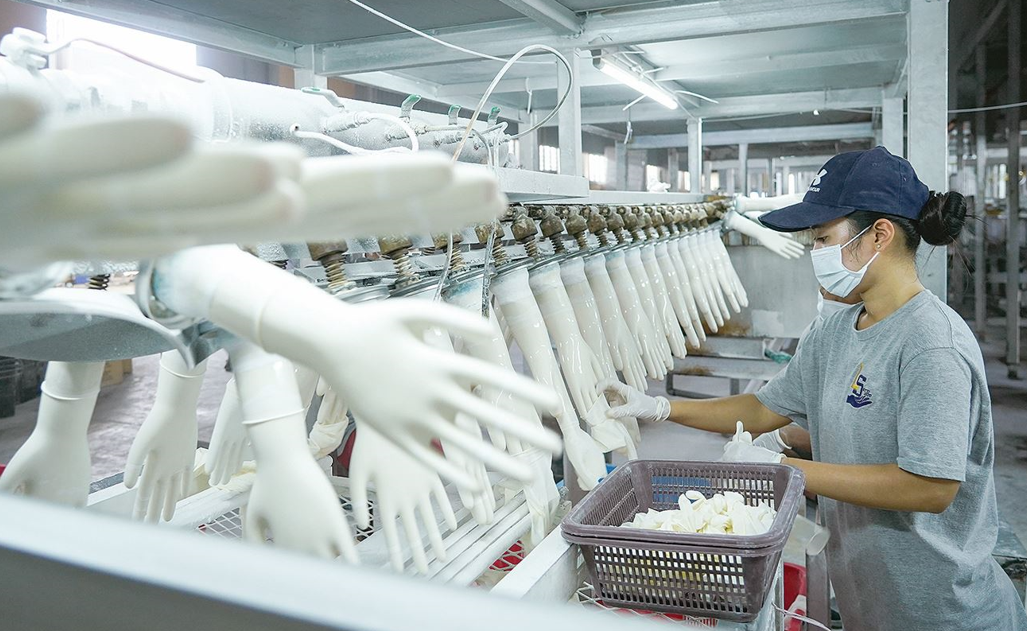 Nilai jualan sektor pembuatan naik 4.3%, capai RM169.3 bilion pada September