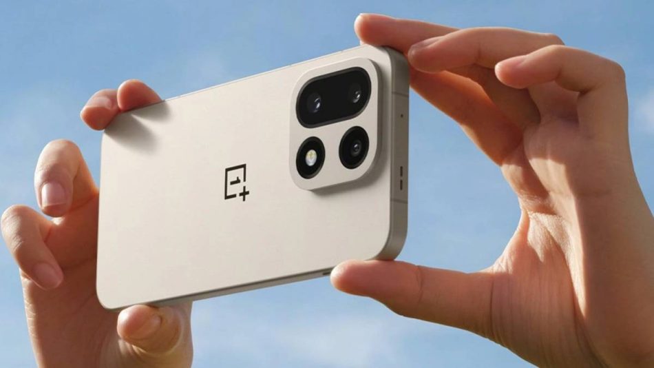 OnePlus 15 Kini Di Malaysia Pada Harga RM4399 – Hadir Bersama Snapdragon 8 Elite Gen 5, Bateri 7300mAh