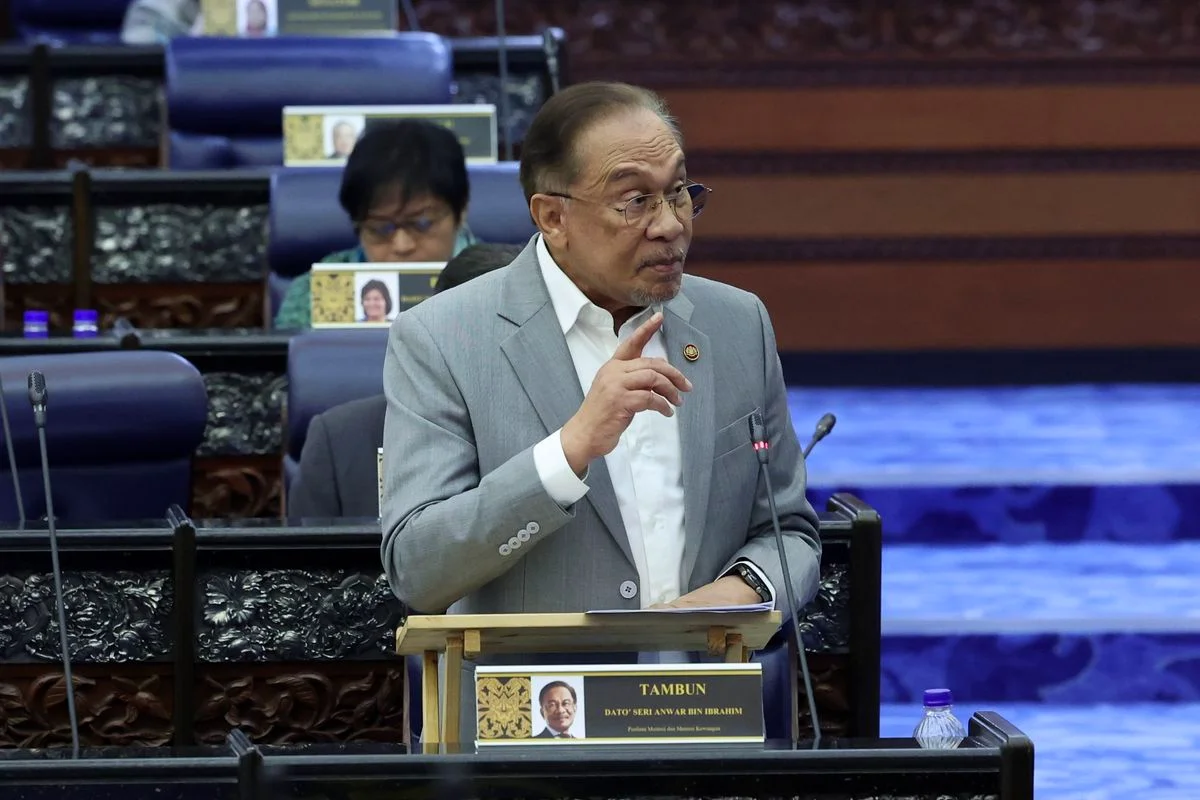 PM Anwar denies avoiding opposition questions in parliament