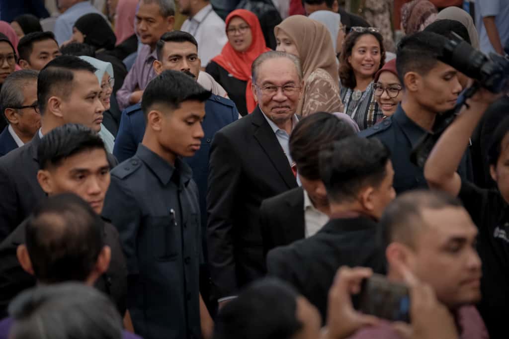 PM ingatkan jangan selesa, waspada iri hati dan permusuhan luar