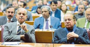 Pakistan grants lifetime immunity to president, current army chief