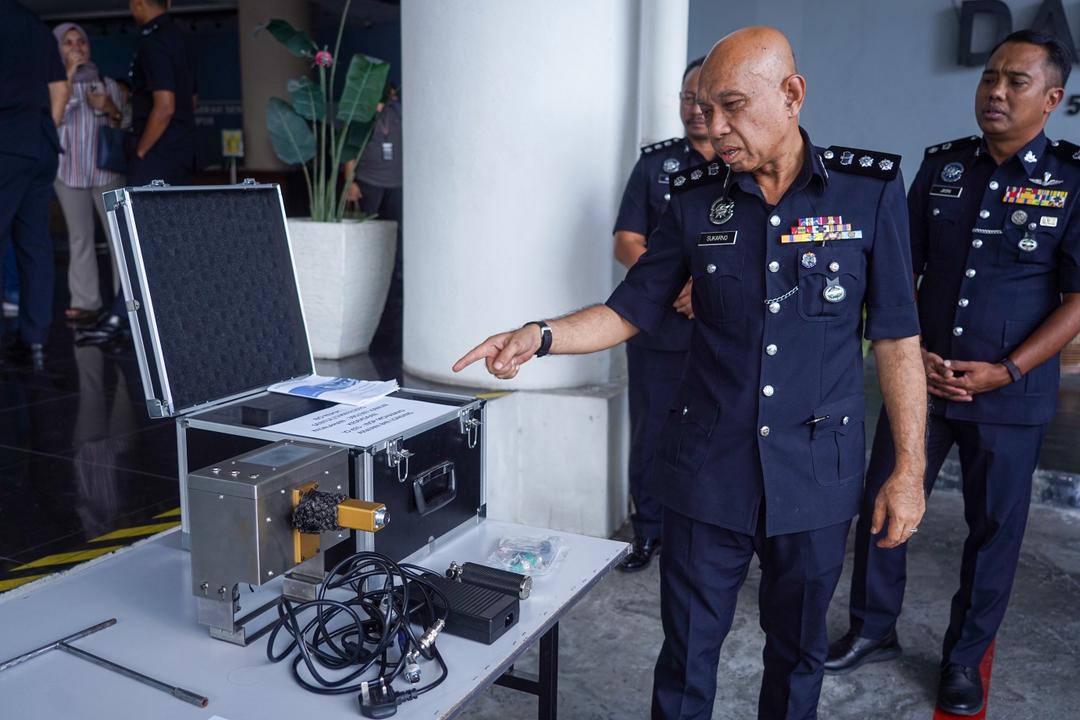 Palsukan nombor casis kenderaan guna mesin dibeli dalam talian