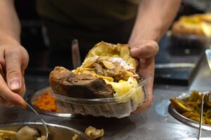 Percutian bertukar tragedi, tiga sekeluarga maut keracunan makanan di Turkiye