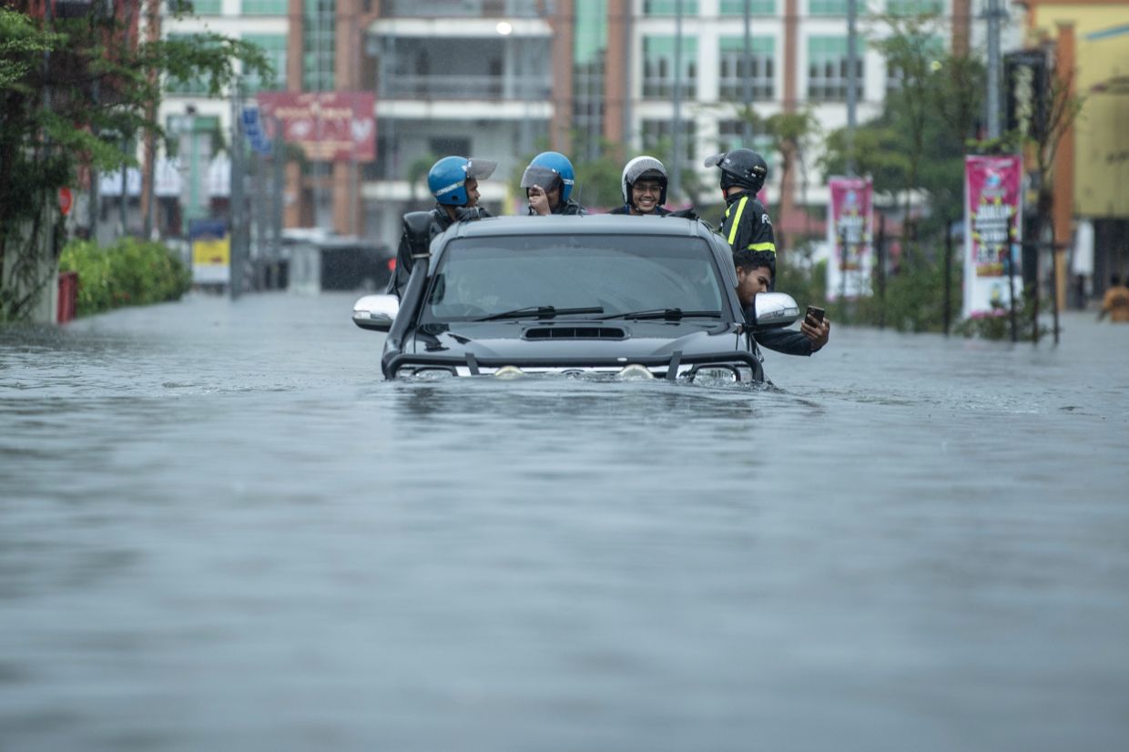 Perlis hits by floods as evacuee numbers rise in Kelantan, Kedah and Terengganu
