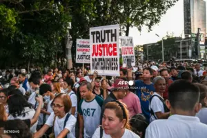 Philippine sect holds huge anti-corruption rally over flood scandal