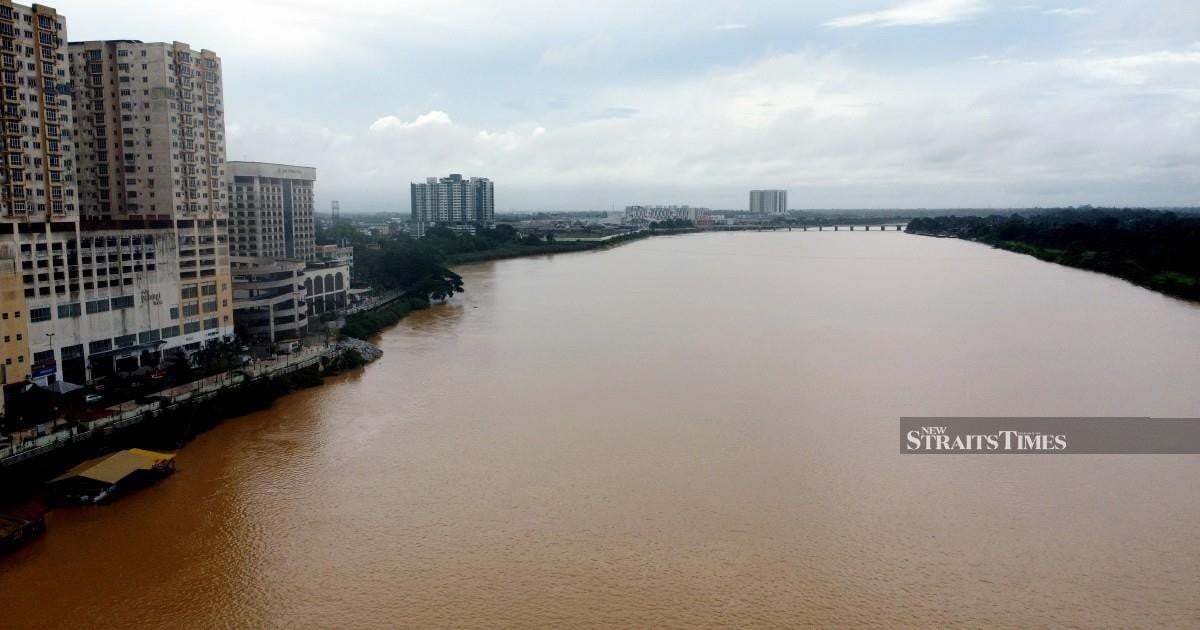 Police tighten border surveillance as Kelantan floods rise