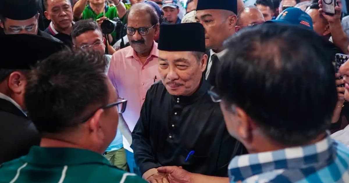 Political leaders huddle in talks on forming new Sabah govt