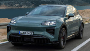 Porsche Cayenne Electric now official: A 1,140hp SUV with over 600km of range, 0-100kmh in 2.5s, wireless car charging
