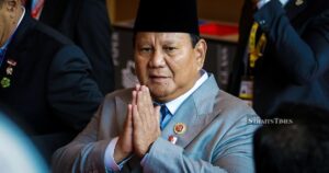 Prabowo rejects claims he is under Jokowi's shadow
