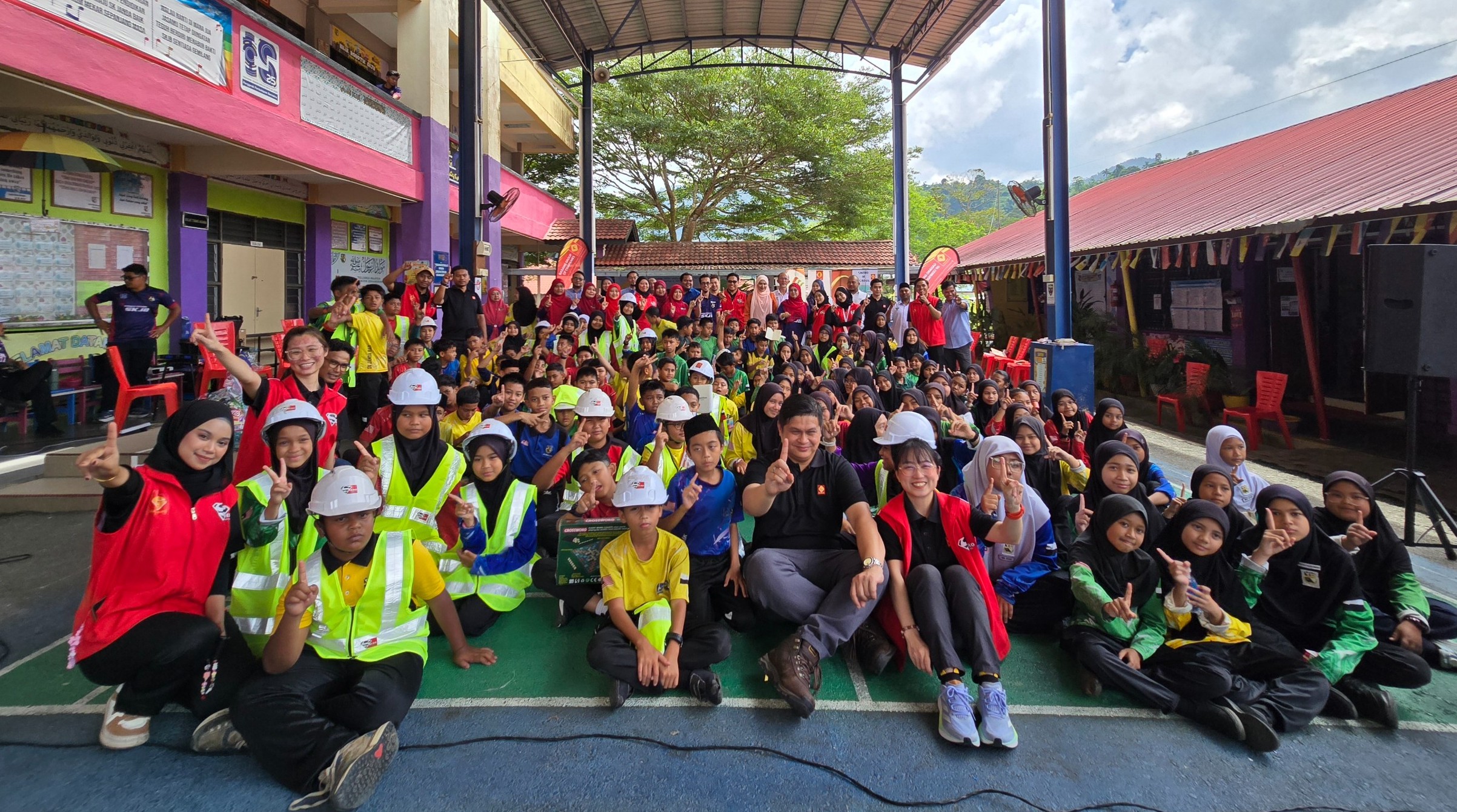 Program kesedaran keselamatan, kesihatan dan alam sekitar di sekolah