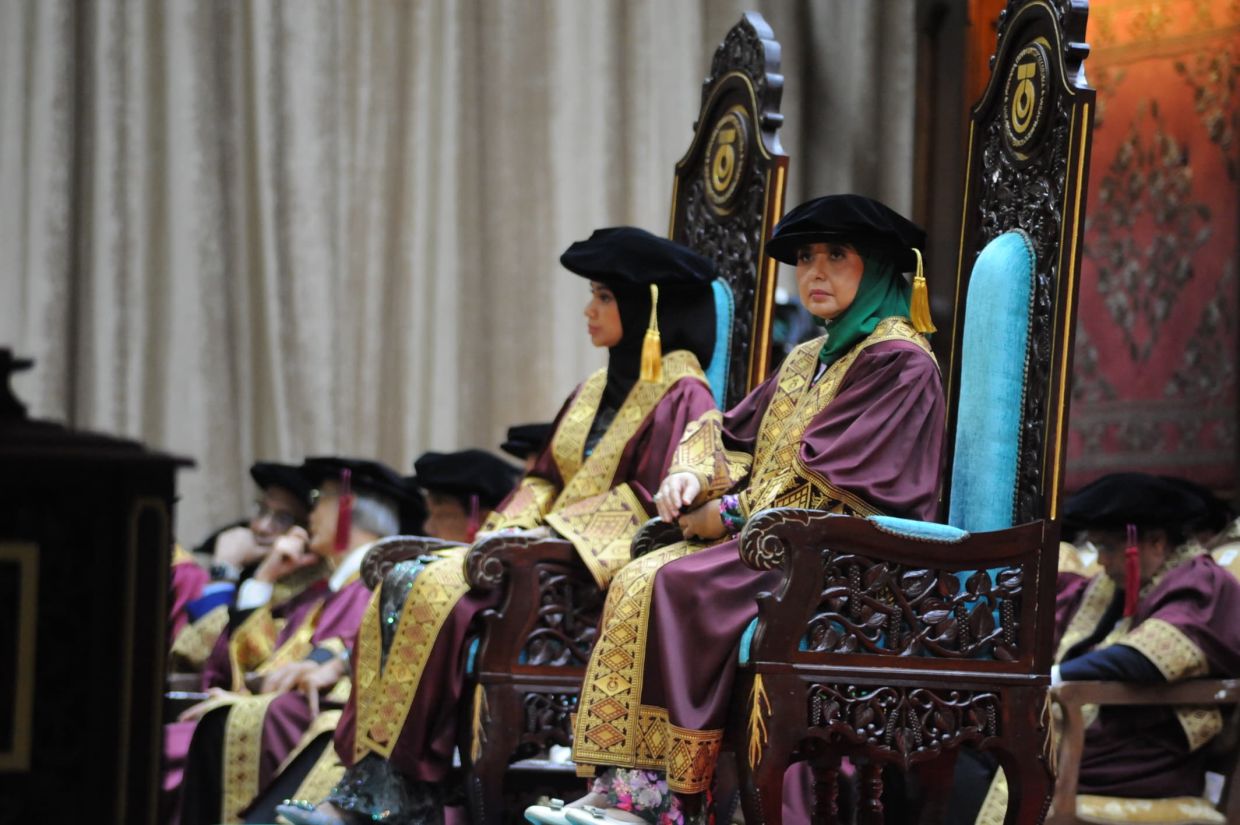 Queen urges balance between technology and values at UTM convocation