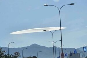 QuickCheck: Did a 'UFO' shaped cloud appear in Kota Kinabalu?