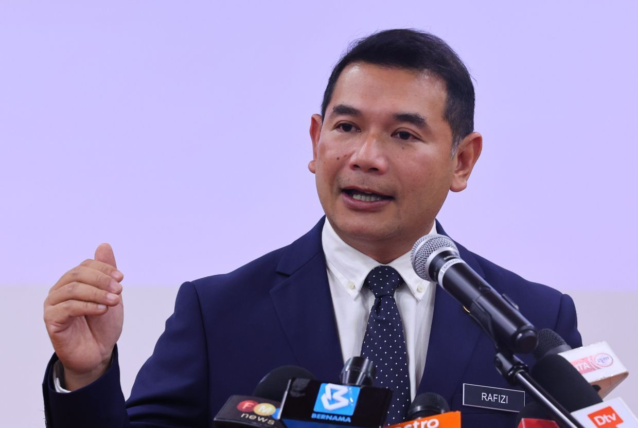 Rafizi yet to be served legal notice from Farhash over alleged defamatory videos