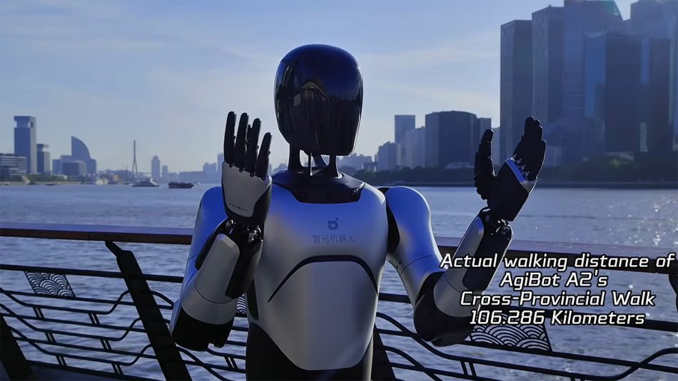 Robot Humanoid China Memegang Rekod Dunia Berjalan Paling Jauh