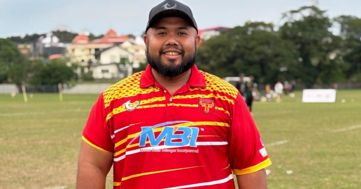 Rugby coach warns against dangers of playing on 'paddy field' pitches