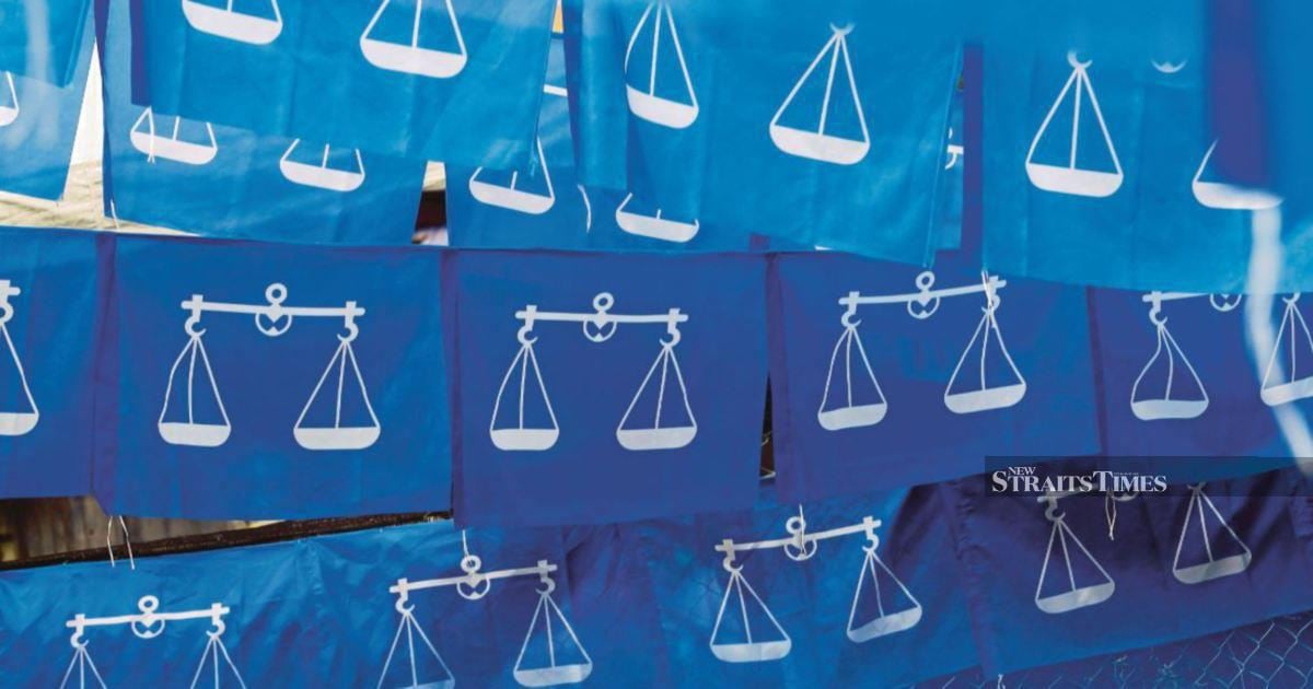 Sabah polls: PGRS Klias leaders join BN