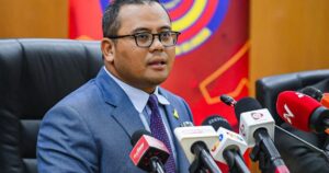 Selangor MB asked to address aide’s ‘unexplained wealth’