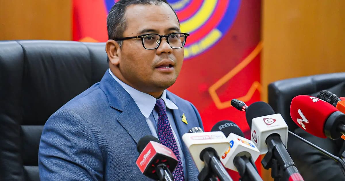 Selangor MB asked to address aide’s ‘unexplained wealth’