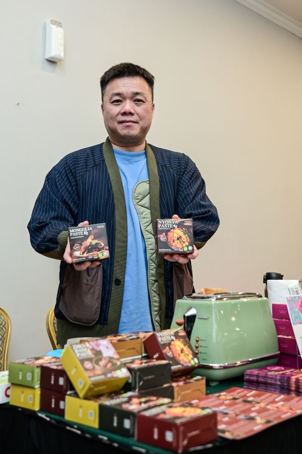 Sijil halal lonjak jualan Yang’s Kitchen Recipe